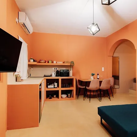 Sunday's Apartman