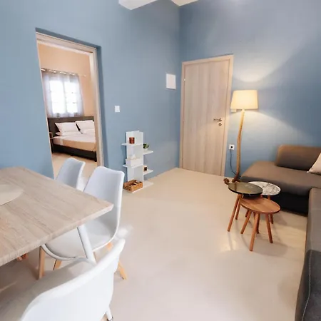 Sunday's Apartament Perissa (Santorini)