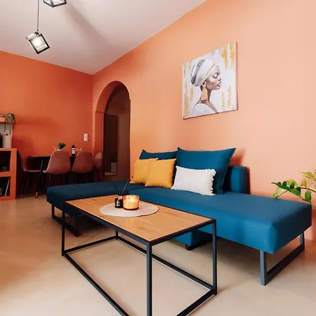 Sunday's Perissa (Santorini)