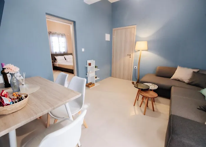 Sunday's Apartman Perísza