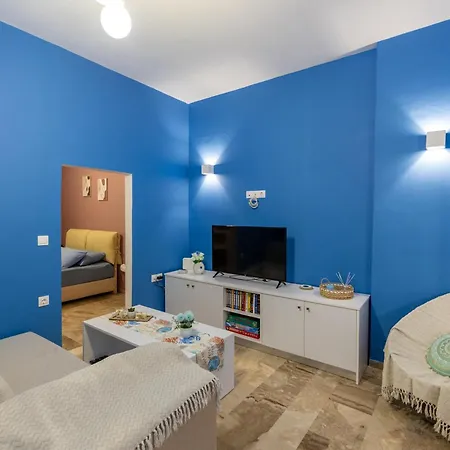 Sunday's * Perissa (Santorini)